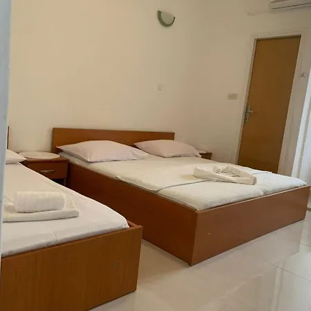Adriana Apartmán *